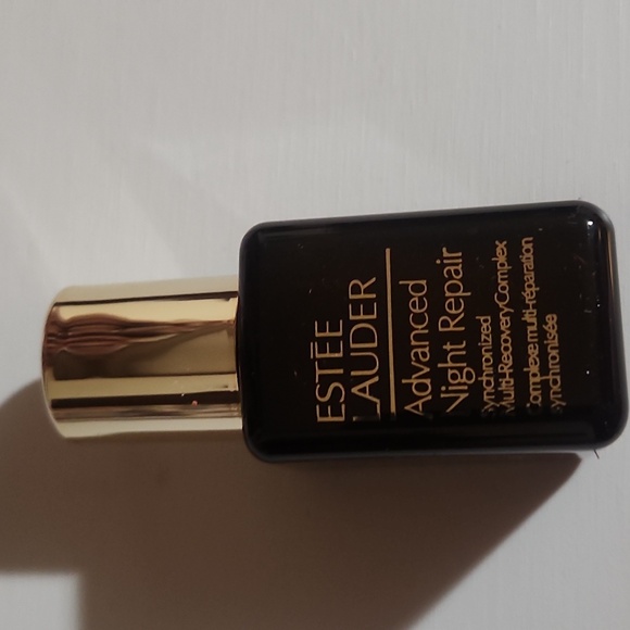 ESTEE LAUDER Be You, Be Amazing Set - Picture 6 of 9